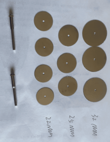 12 Saw Blade Set Configuration